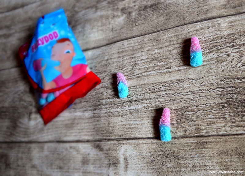 Fizzypop von Malaco. Schaumzucker, Weingummi aus Schweden