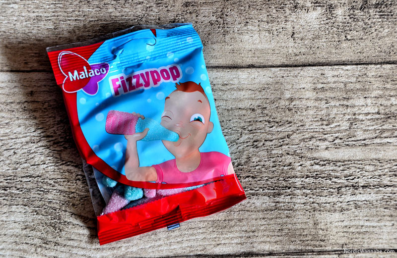 Fizzypop von Malaco. Schaumzucker, Weingummi aus Schweden
