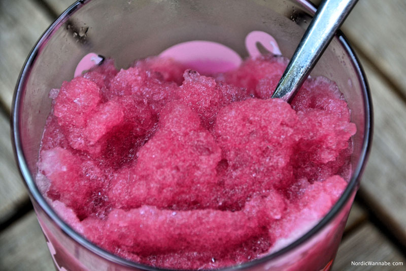 Blueberry Blaubeer Smoothie Frozen mit Sirup von IKEA DRYCK Blåbär und Eis www.NordicWannabe.com