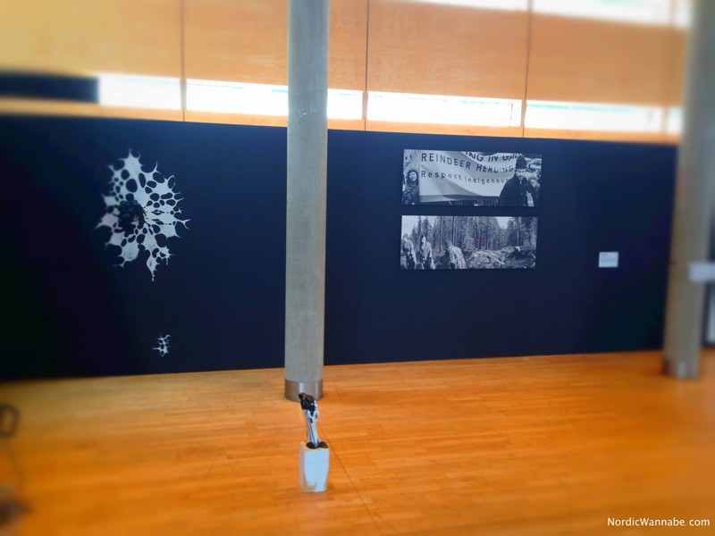 SÁMI CONTEMPORARY Sami Samen Ausstellung Norwegen Schweden Finnland Skandinavien Felleshus Nordische Botschaften Rentiere Joik