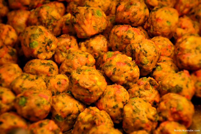 Julbord, IKEA, Schweden, Skandinavien, Blog, Lachs, Kaviar, Ei, Weihnachtsschinken, Hering, Dill, Kuchen, Milchreis, Pfefferkuchen, Köttbullar, Lachs, Softbröd, Elch