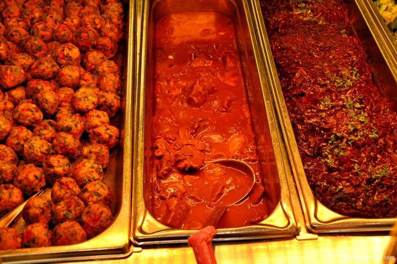 Julbord, IKEA, Schweden, Skandinavien, Blog, Lachs, Kaviar, Ei, Weihnachtsschinken, Hering, Dill, Kuchen, Milchreis, Pfefferkuchen, Köttbullar, Lachs, Softbröd, Elch