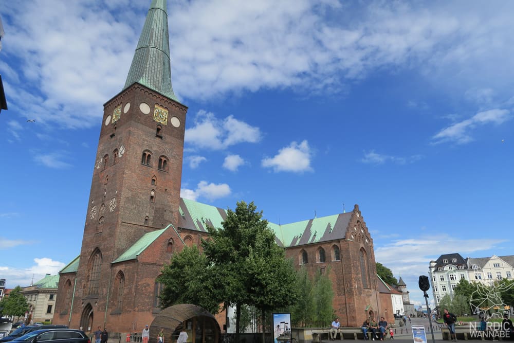 Reise, Urlaub, Erfahrungen, Aarhus, Århus, Visitaarhus, CABINN, Kähler, Royal Copenhagen, La Cabra, Shopping, Einkaufen, Hotel, Übernachten, Reisetipps, Reisebericht, Streetfood Market, Hygge, Bolia, Plastik Boy, Regenbogen, Regnbogengang, Aros, Den Gamle By, Krake, Botanischer Garten, Dok1, Dome of Visions, Bruins Galleri, Sinnerup,